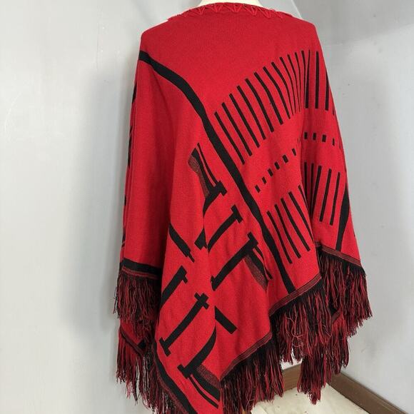 Kensie Red Black Southwestern Fringe Poncho Sweater Reversible Shawl Holiday O/S - Picture 4 of 11